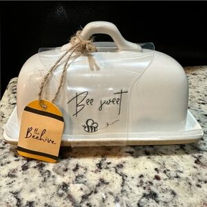 The Beehive Bee Sweet butter dish